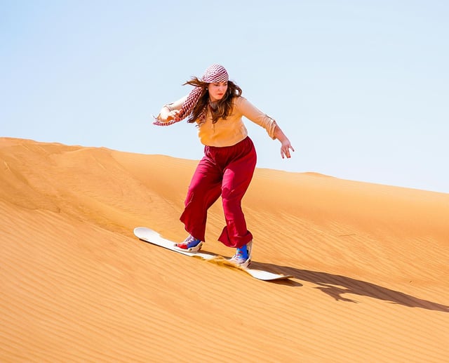 Dubai: Wüstensafari am Morgen mit Sandboarding