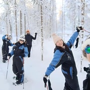 Rovaniemi : Randonnée en raquettes à Vikaköngäs en petit groupe et barbecue