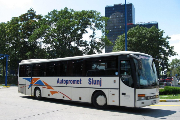 Da Zagabria: Trasferimento in autobus Comfort di andata e ritorno per i laghi di PlitviceDa Zagabria ai Laghi di Plitvice