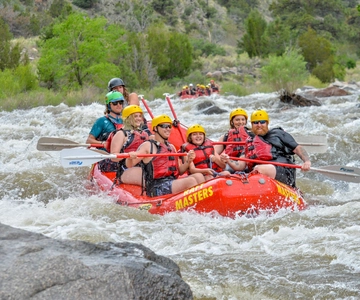 Cañon City: Bighorn Rafting With Lunch, Wetsuit and Photos