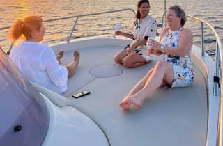 Palermo: Sonnenuntergang mit Abendessen an Bord eines Luxusbootes