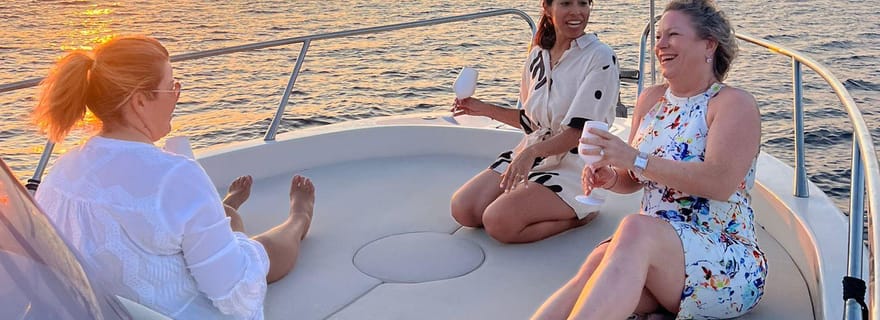 Palerme : coucher de soleil avec dîner à bord d'un bateau de luxe