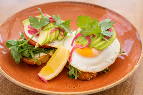 Warschau: Frühstück im Hard Rock Cafe