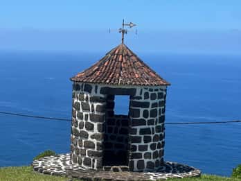 São Miguel: całodniowa prywatna wycieczka do Nordeste z dojeniem krów