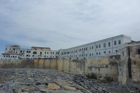 Cape Coast Castle och Assin Manso Slave River Tour