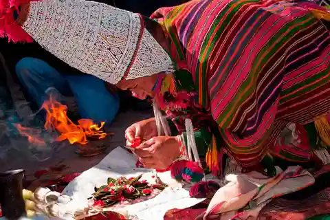 CUSCO: Ceremonia del Fuego en la Laguna de Huayllarcocha