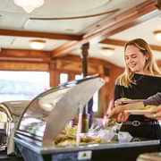 Budapest: Summer Brunch &amp; Cruise with Prosecco or Cake
