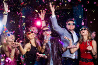 Agradable, el pub de Nochevieja se arrastra con tiros y entrada VIP Club - Housity