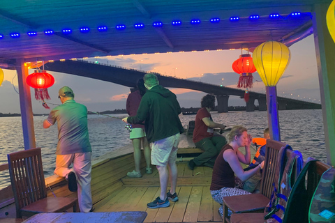 HoiAn: Sunset Fishing Boat Tour and BBQ Dinner with locals
