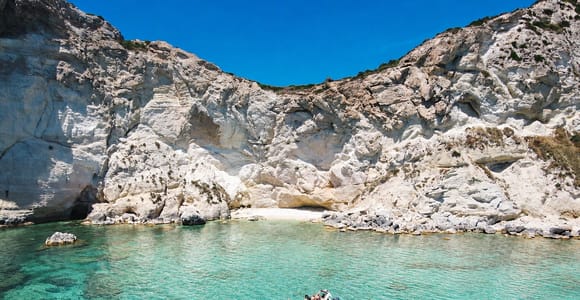 Cagliari: Boat Excursion to the Most Scenic Coves and Sardinian Aperitif