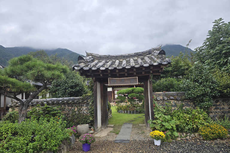 Busan: Miryang Day Tour with Apple Makgeolli Experience