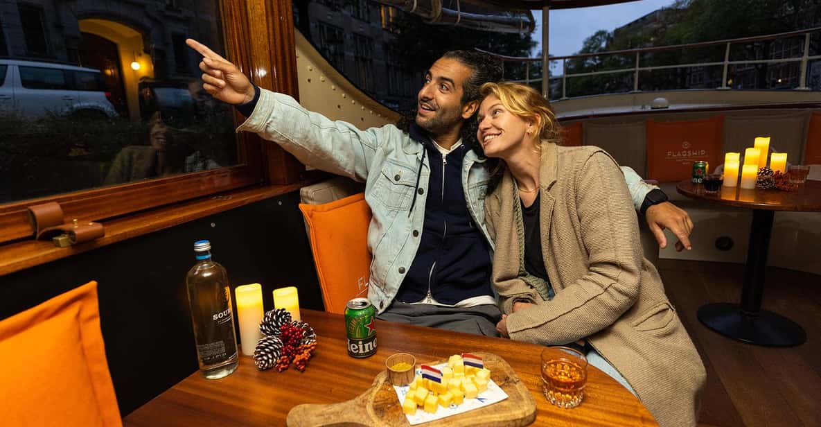 Afbeelding 1 van Amsterdam: klassieke saloonboottocht met kaas en wijn