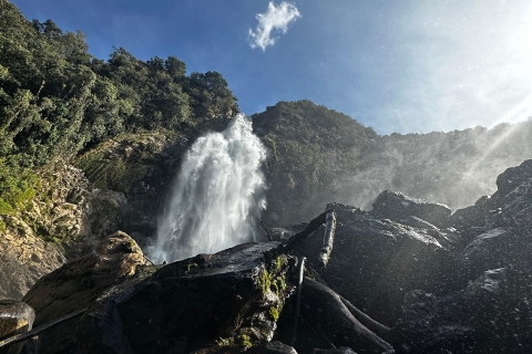 Van Medellin tour naar waterval Salto del Buey (La Ceja)