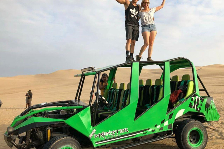 Vanuit Lima: Huacachina Sandboarden en Wijnproeverij Tour