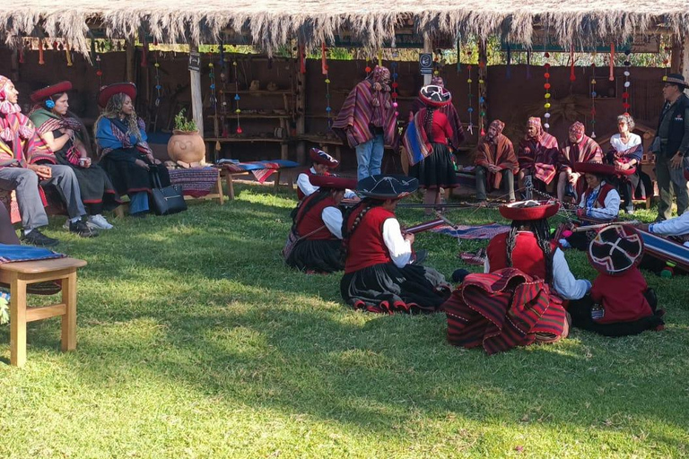Cuzco: Ñujchu Valley Tour with Pachamanca Lunch