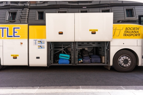 Autobús lanzadera entre Roma y el aeropuerto FiumicinoViaje de ida y vuelta entre el aeropuerto de Fiumicino (FCO) y Roma