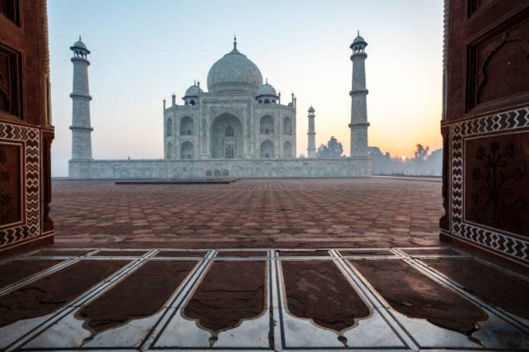 Taj Mahal: Samma dag Agra guidad tur från Jaipur eller DelhiEndast professionell guide (inga transporter eller biljetter)