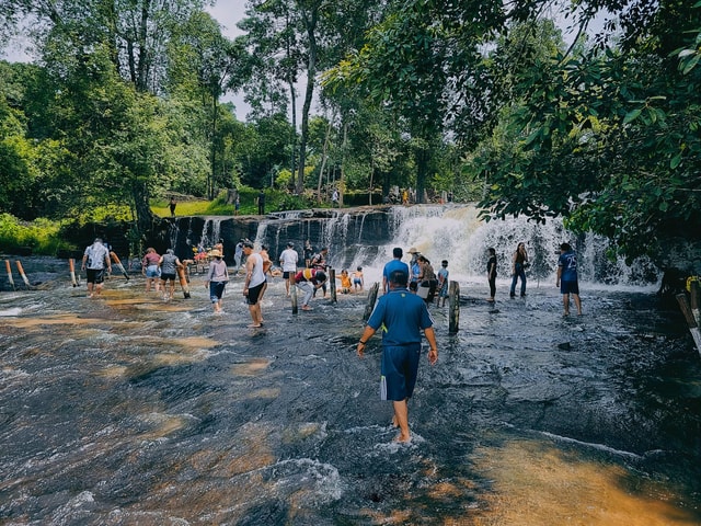 Siem Reap: Kulen Mountain, Beng Mealea, and Tonle Sap Tour