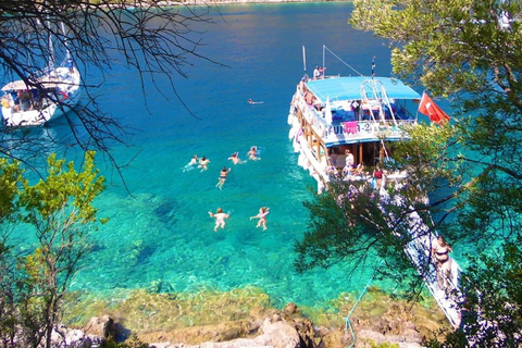 Ölüdeniz: 6 Islands Deluxe Gulet Boat with Lunch & DJ Ölüdeniz: 6 Islands Deluxe Gulet Boat with Lunch & DJ