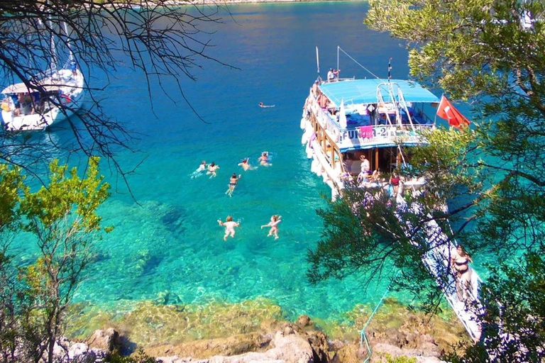Ölüdeniz: 6 Islands Deluxe Gulet Boat with Lunch & DJ Ölüdeniz: 6 Islands Deluxe Gulet Boat with Lunch & DJ