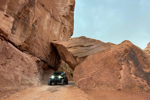 Moab: Private Scenic Jeep Tour with Guide