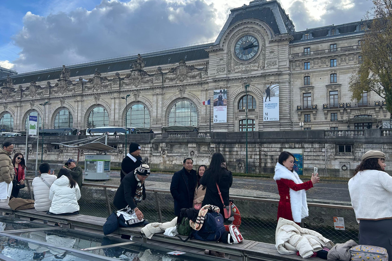 Paris: 1-Hour Seine Cruise departing from the Eiffel Tower