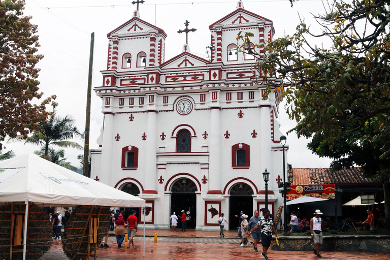 Tour di un giorno intero a Guatapé Piedra del Peñol da Medellin