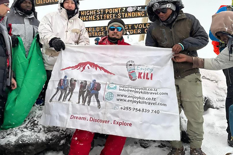 8 dias de magia no Kilimanjaro na Rota Lemosho8 dias de escalada da Rota Lemosho no Kilimanjaro