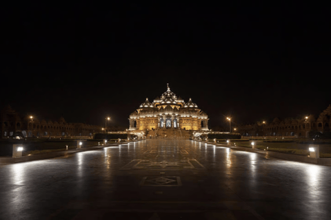 Delhi: Akshardham Temple Tour with Light & Water Show Akshardham Water & Light Show with Car+Guide.