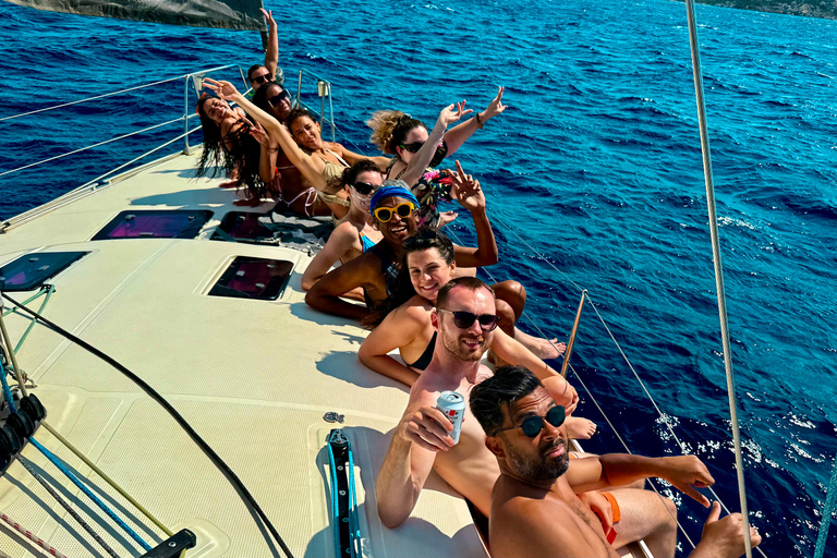 Maddalena Archipelago: Island-Hopping Sailing Tour and Lunch 14 m Standard Yacht departure from Palau