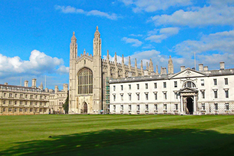 London: Cambridge-Newton to Nobel Prizes Guided Walking Tour