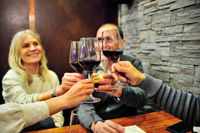 San Sebastian: pintxotour door de oude stadSan Sebastian: rondleiding door de oude stad met pintxos
