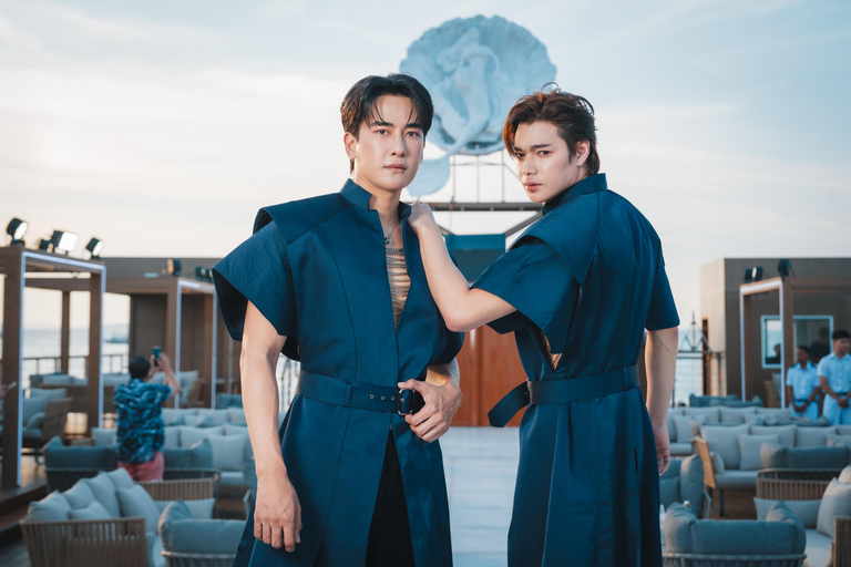 Pattaya: Oriental Atlantis Cruise with Buffet and Show Oriental Atlantis - VIP Seat - 6:00 PM
