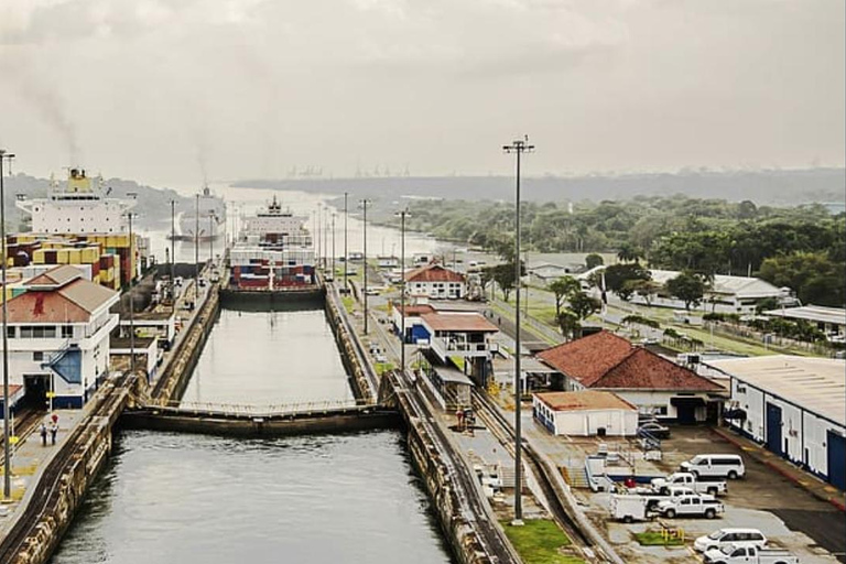 Panama City: Canal, Old Town, and Private Local Experience