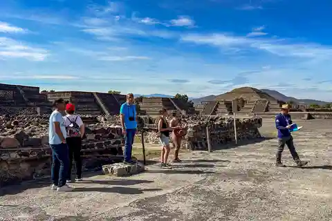 Cidade do México: Excursão de meio dia de acesso a Teotihuacan de manhã cedo