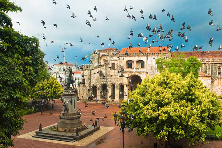 Punta Cana: Excursão VIP de um dia a Santo Domingo com recolha no hotel