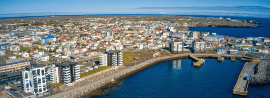 Reykjanes : visite privée à pied avec café et pâtisserie
