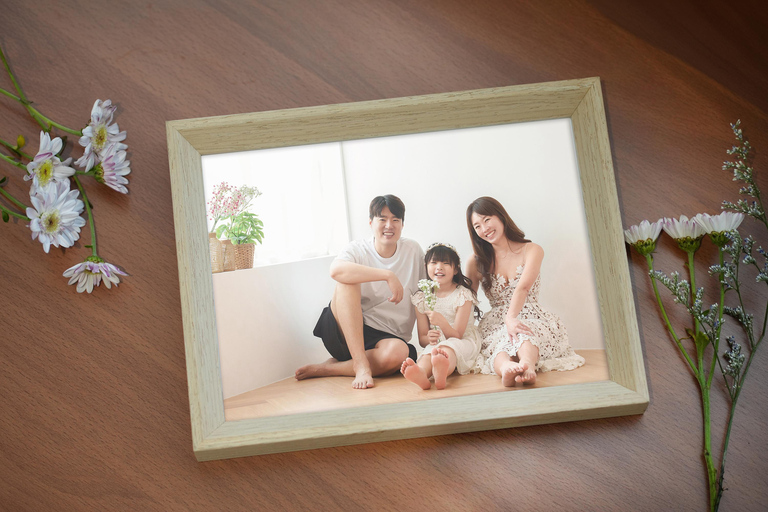 Family, Couple, and Group Photoshoot in SeoulFamily / Group Photo - simple