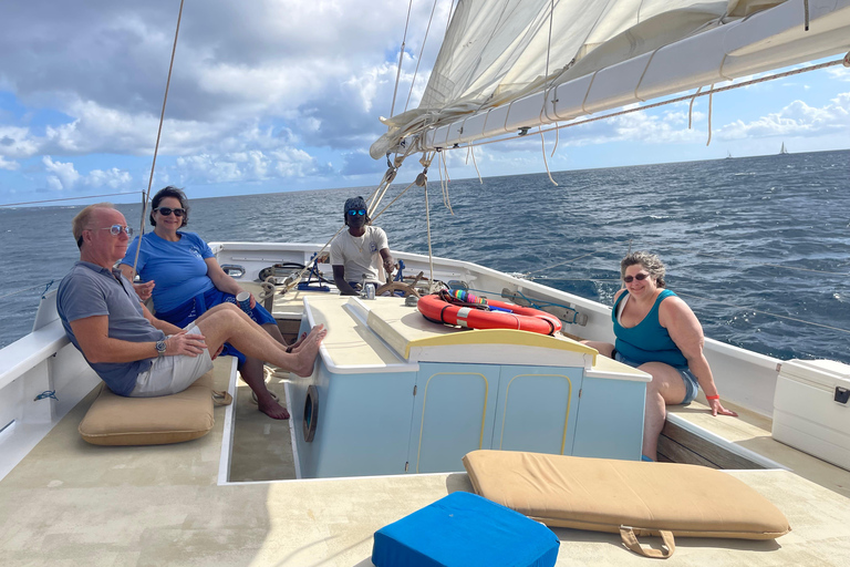 St. Kitts i Nevis: Schooner Alexander Hamilton Sailing ...