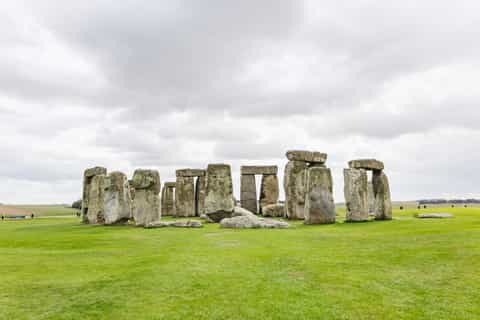 London: Windsor Castle, Stonehenge & Bath Full-Day Tour