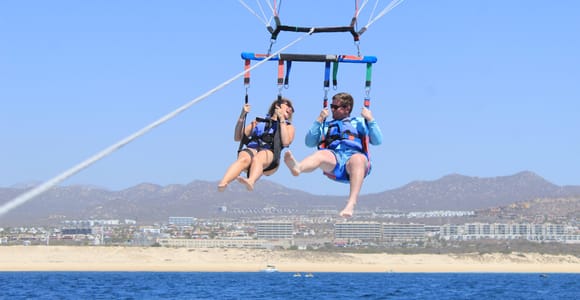 Cabo San Lucas: Parasailing Experience