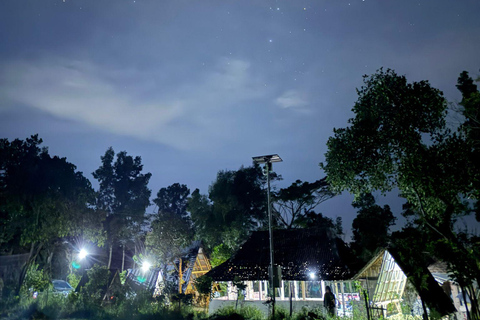 Yogyakarta: tour serale del vulcano Merapi per vedere la lavaYogyakarta: tour serale del vulcano Merapi con vista sulla lava