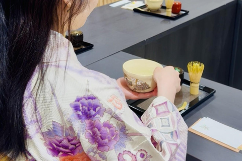 Osaka: Samurai Shows, Tea Ceremony and Japanese culture