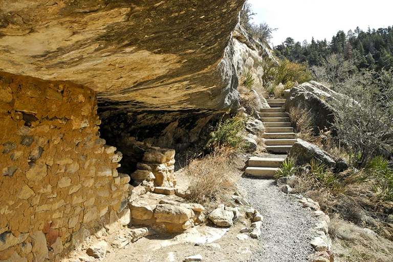 From Scottsdale: Walnut Canyon, Meteor Crater & Winslow Tour