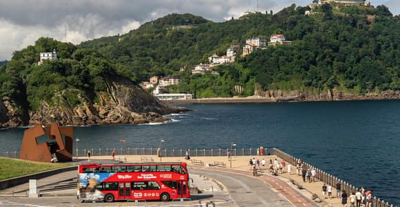 San Sebastian: Hop-On Hop-Off City Tour Bus