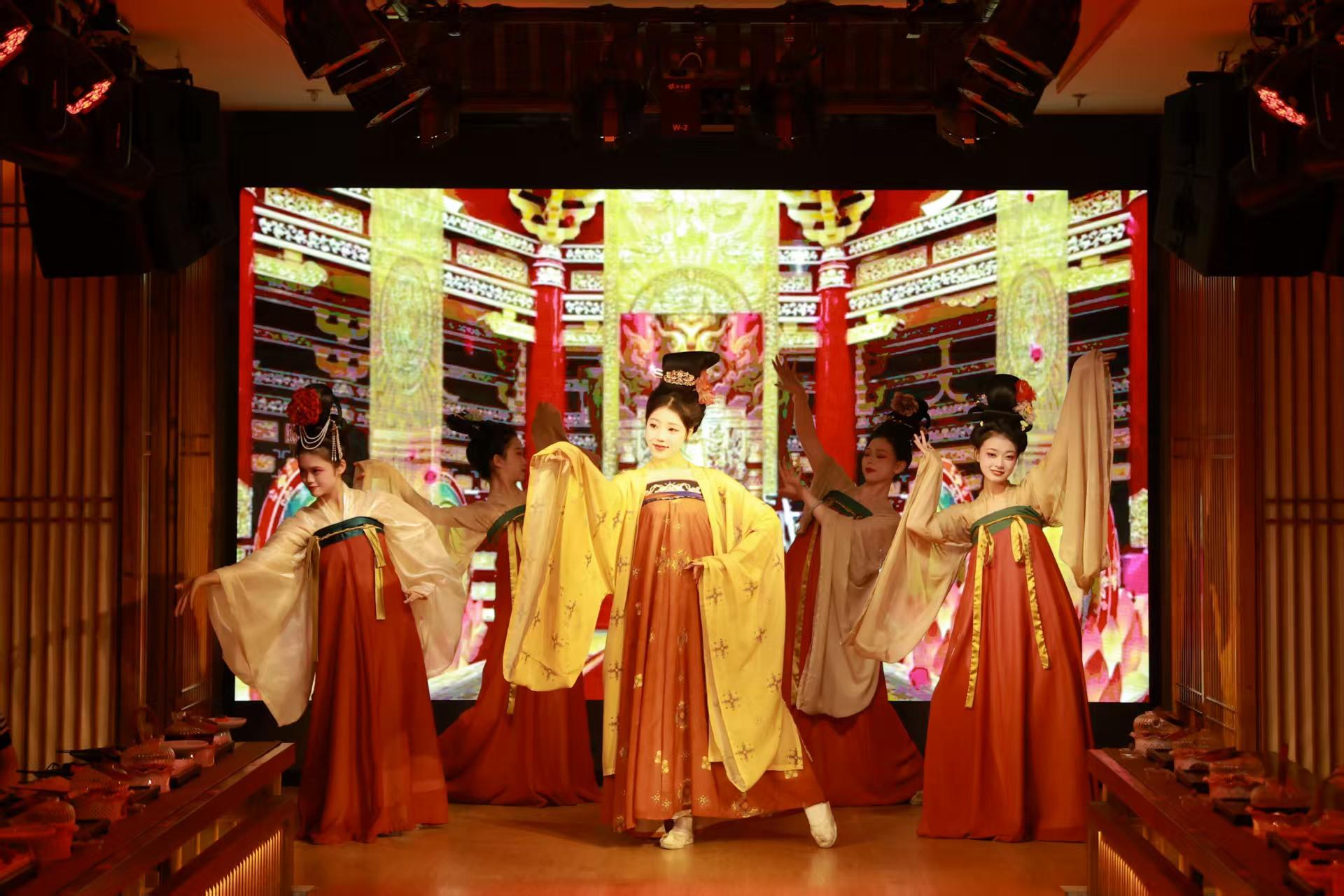 Yangzhou Nanhe Musikfest: Antikes immersives Essen + Tanz