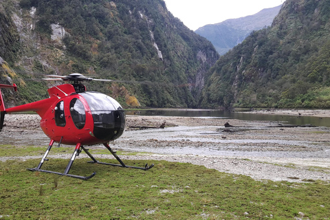 Te Anau: Hidden Lakes and Mountains