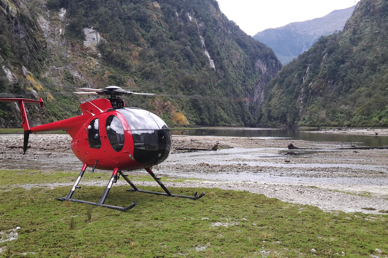 Te Anau: Hidden Lakes and Mountains