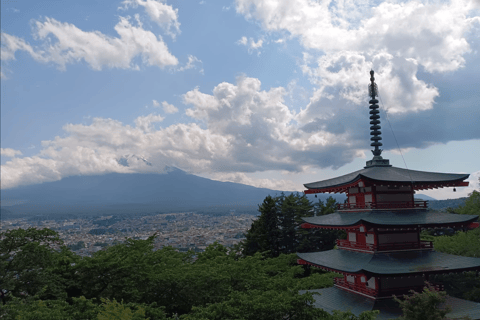 Tour privato al Monte Fuji, al Lago Kawaguchi e alla Pagoda Chureito