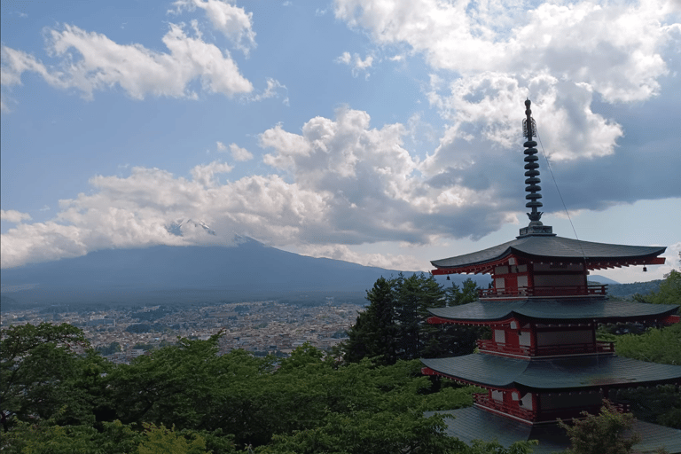 Private tour to Mt Fuji, Lake Kawaguchi and Chureito Pagoda